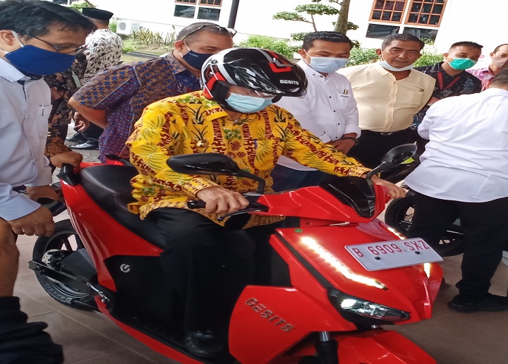 Gubri Jajal Motor Listrik Gesits Buatan Karya Anak Bangsa