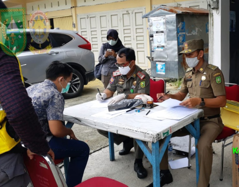 Langgar Prokes, Satpol PP Riau Tegur 25 Tempat Usaha di Jalan Paus