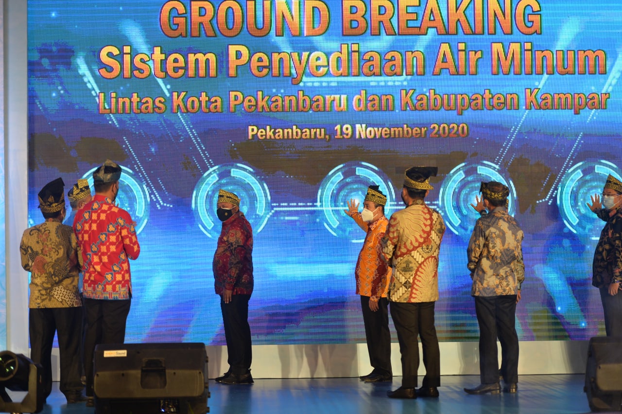 Gubri Syamsuar Resmikan Groundbreaking SPAM Lintas Pekanbaru-Kampar