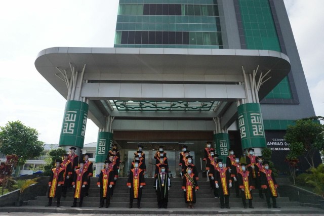 Terapkan Prokes Ketat, UMRI Wisuda Tatap Muka Terbatas