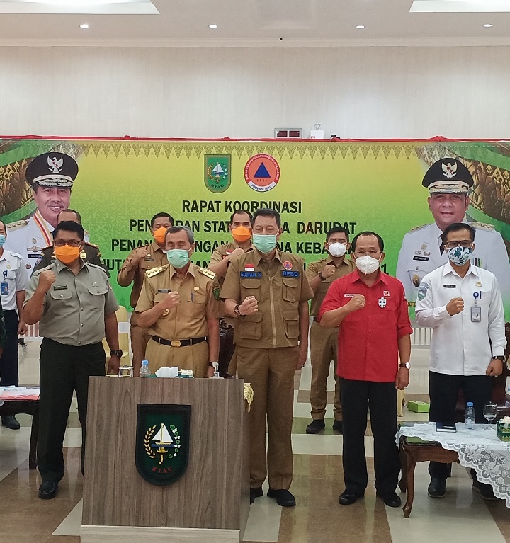 Pemprov Riau Resmi Tetapkan Status Siaga Karhutla Mulai 15 Februari - 31 Oktober 2021