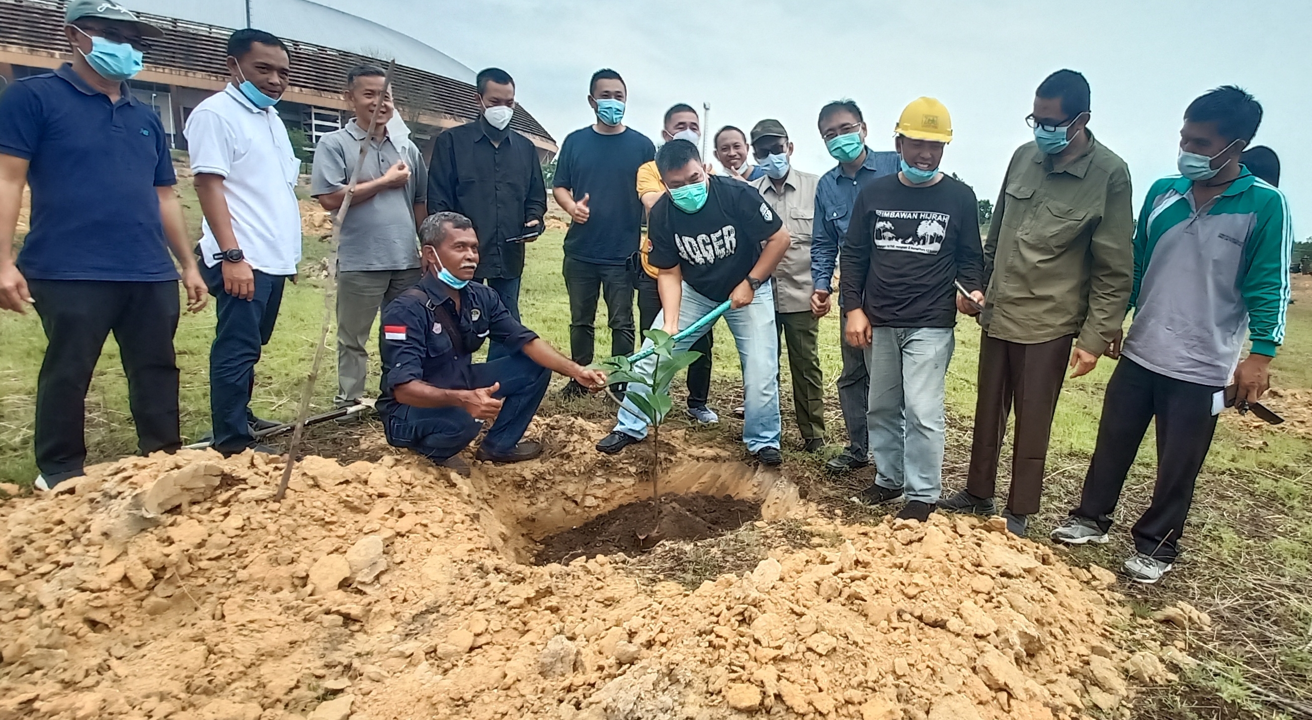 Stadion Utama Riau Dibersihkan, Berharap Lebih Asri dan Nyaman