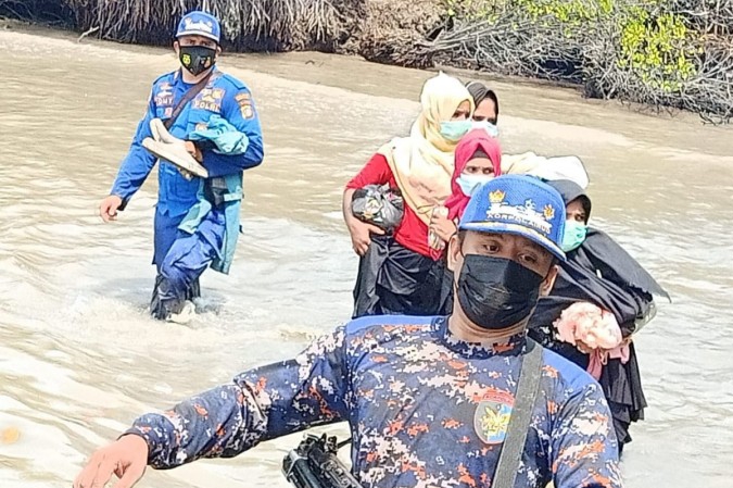 Satpolair Temukan 4 WN Rohingya di Pulau Rupat