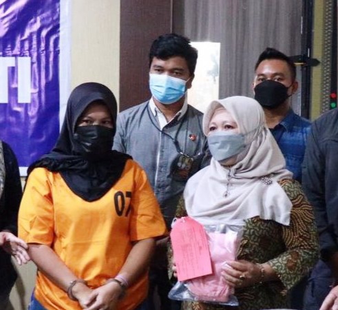 Kejam ! Hanya karena Sering Kencing di Celana Pengasuh Aniaya Balita Hingga Tewas