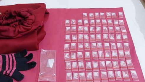 IRT Pemilik 77 Paket Sabu Tak Berkutik saat Diringkus Polsek Tapung Hilir di Rumahnya