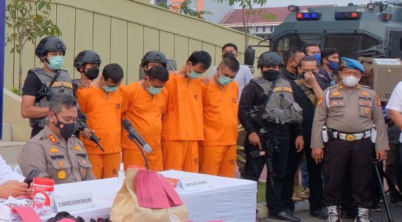 Sempat Kabur ke Sumbar dan Jakarta,  Komplotan Perampok ATM BRI Rohul di Ringkus Polisi