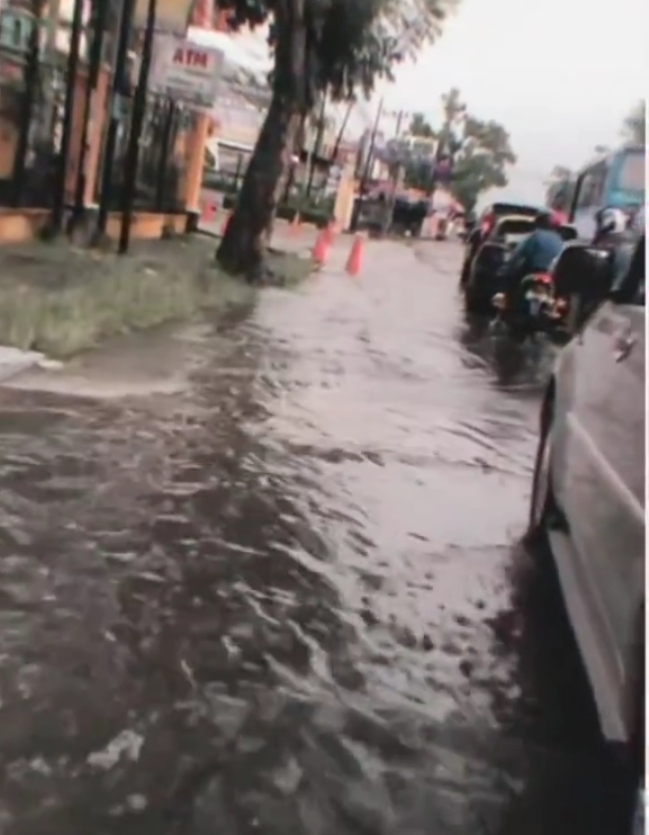Jalankan Strategi Jangka Pendek, Sekda Sebut Banjir di Pekanbaru Cepat Surut