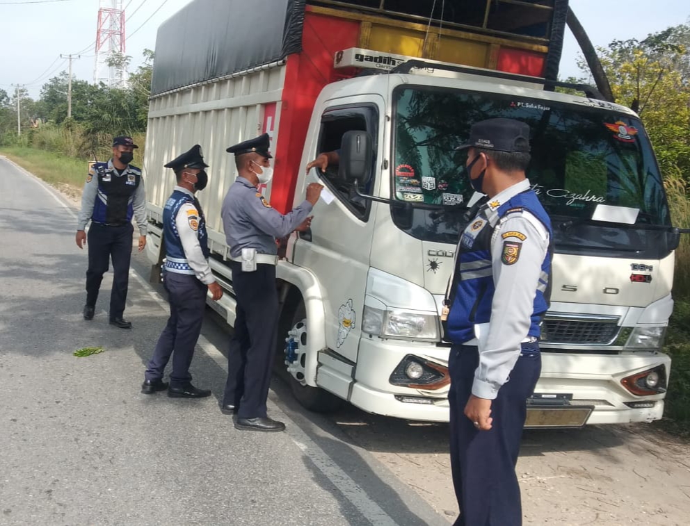 Diduga Bocor,  15 Truk ODOL Terjaring Razia Tim Gabungan 