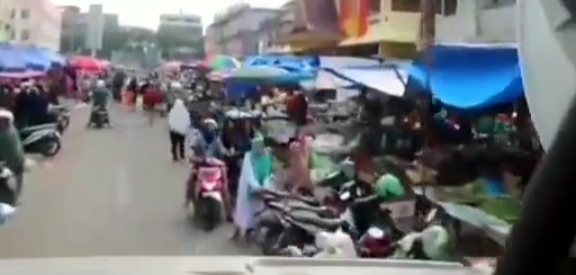 Enggan Pindah, Pedagang Berjualan Jalan Agus Salim Terus Bertambah