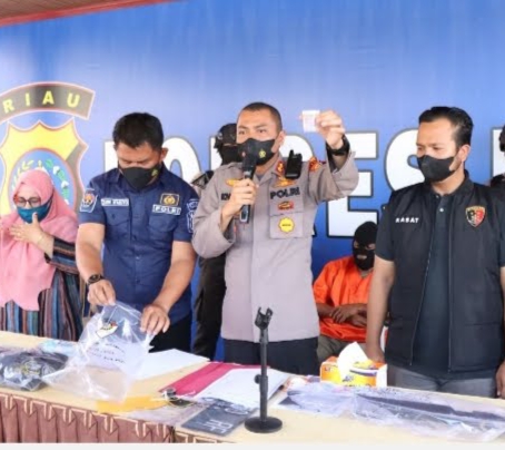 Dorrr! Polisi Lepaskan Timah Panas Pada Pelaku Penembakan Karyawan PT Wilmar