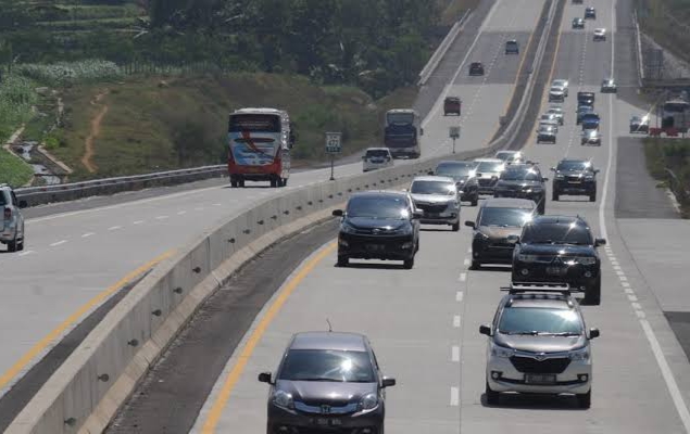 Melonjak, Jutaan Kendaraan Lewati JTTS Selama Mudik 2022