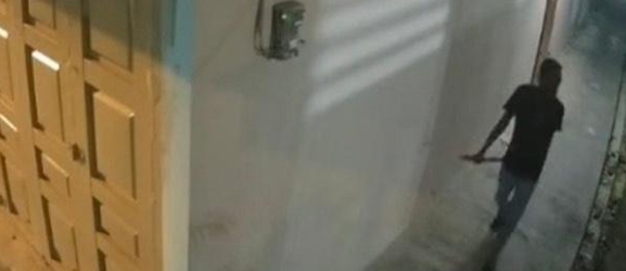 Ngeri! Perampok Bersenjata Tajam Berkeliaran di Kos-kosan di Sukajadi