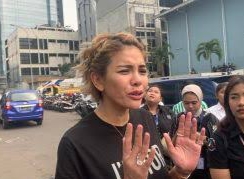 Nikita Mirzani Dijemput Paksa Polisi, Akankah Langsung Ditahan?