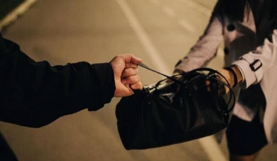Dijambret,  IRT di Payung Sekaki Kehilangan Gelang Emas Senilai Belasan Juta