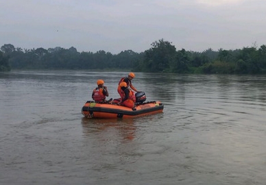 Sudah Dua Hari, Jasad Remaja Tenggelam di Sungai Kampar Belum di Temukan