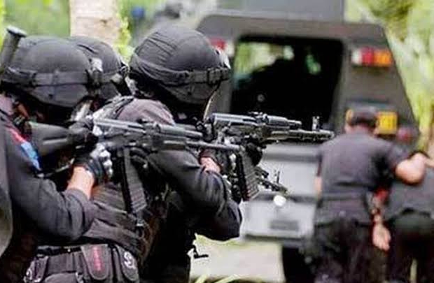 Densus 88 Anti-teror Tangkap 8 Terduga Teroris di Dumai
