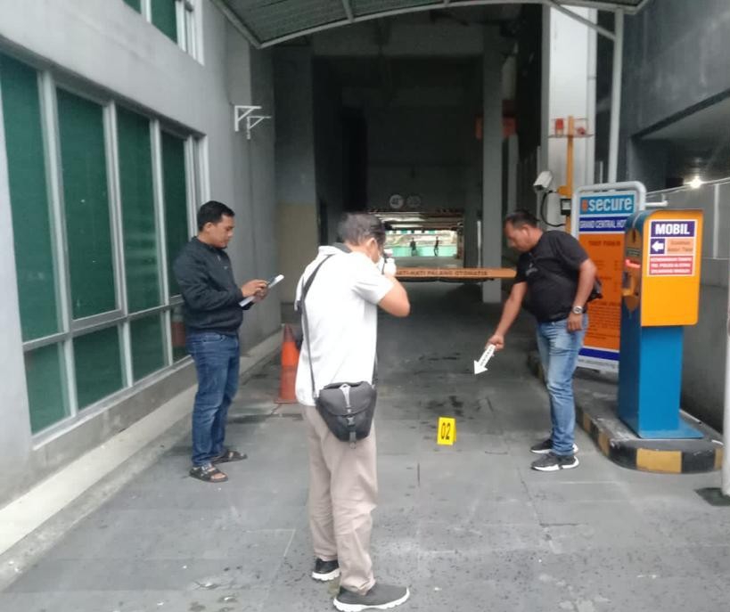 Miris! Balita 3 Tahun Jatuh Dari Lantai 3 Hotel Karena Ditinggal Orang Tua Karaoke