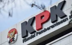 Sejumlah Dokumen Disita KPK Saat Geledah Ruang Kerja Rektor Unri