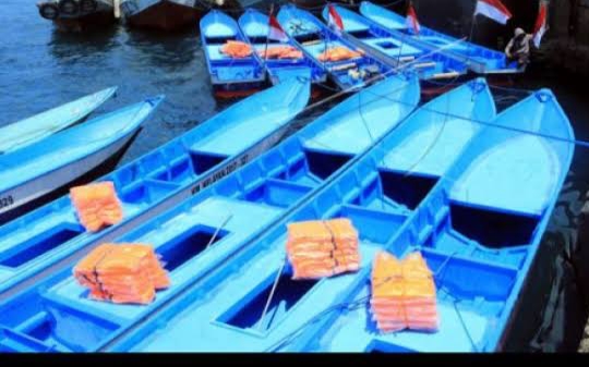Tiga KUB Nelayan di Pekanbaru Terima 9 Unit Bantuan Kapal dari Pemprov Riau