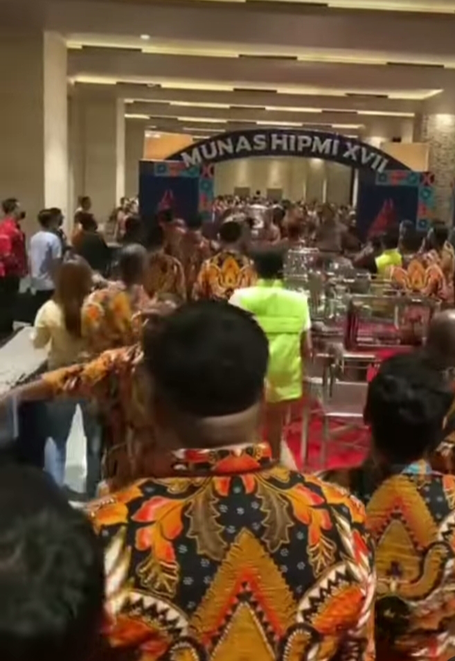 Munas HIPMI di Solo Diwarnai Adu Jotos 