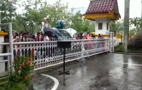 Tolak Operasional Joker Poker, Puluhan Massa Geruduk Kantor MPP Pekanbaru