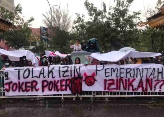 Gerah, Satpol PP akan Sisir Lokasi dan Izin Judi Poker di Jalan Soebrantas