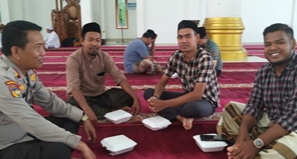 Disambangi Tim Jumat Curhat Polresta Pekanbaru, Warga: Kotak Infaq Kami Sering Dicuri 