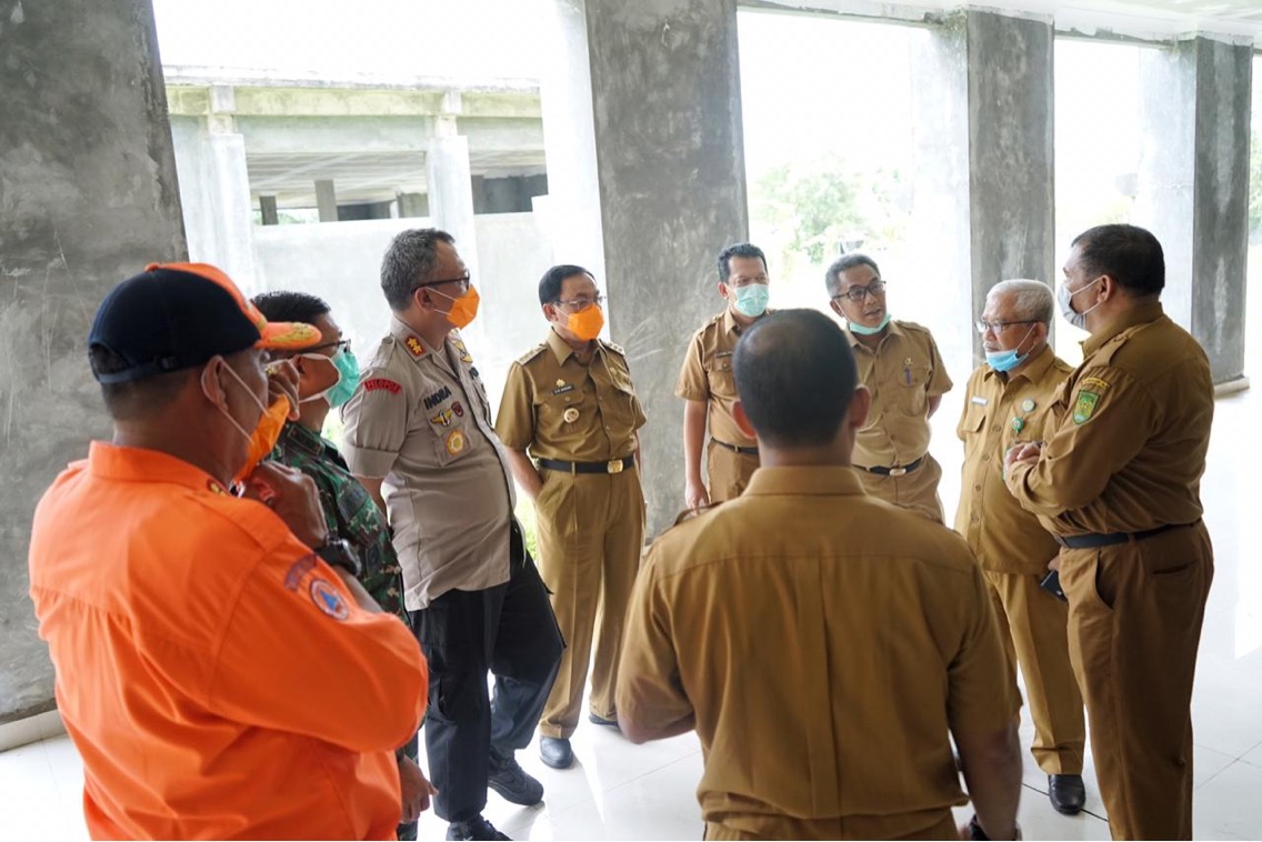 Bupati Inhil bersama Tim Gugus Tugas Covid-19 Inhil Tinjau Lokasi Rumah Sakit Khusus Karantina
