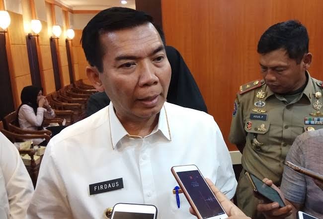 Kembali ke Zona Merah, Walikota Firdaus Instruksikan Kerja Dari Rumah