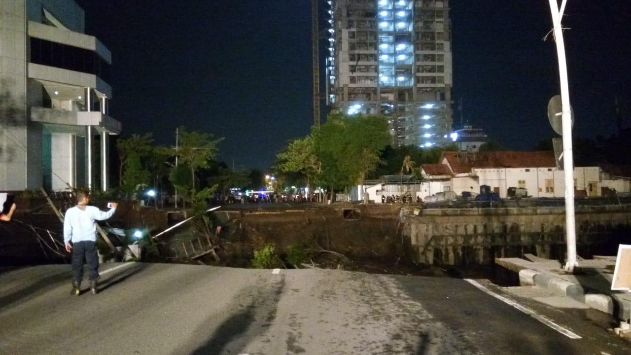 Polisi Temukan Masalah Terkait Amblesnya Jalan Raya Gubeng Surabaya
