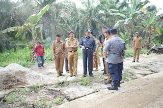Sempat Viral, Pemkab Inhil Perbaiki Jalan Berjulukan Retak Seribu