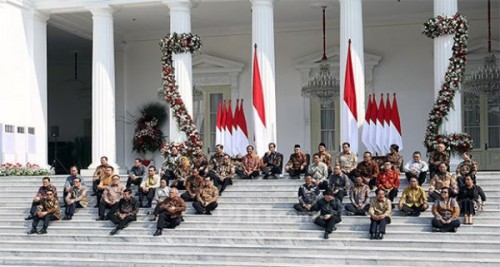 IPW Sebut Jokowi Bakal Rombak Belasan Menteri 