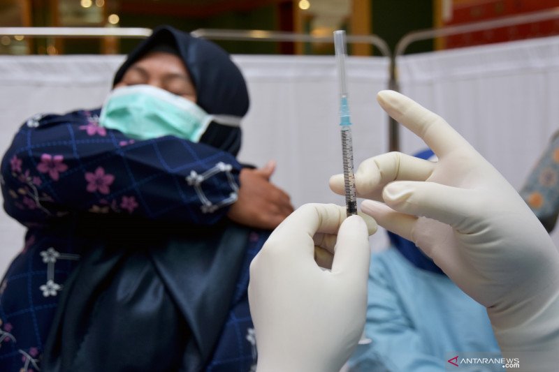 Pekanbaru Pilih Vaksinasi Covid-19 di Malam Hari Saat Ramadan
