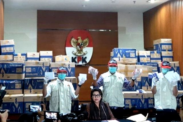 KPK Amankan 84 Kardus untuk Simpan 400 Ribu Amplop Serangan Fajar Bowo Sidik