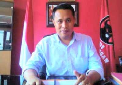 65 Anggota DPRD Riau yang Dilantik Bakal Dapat Pin Berlapis Emas