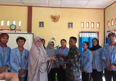 Mahasiswa Kukerta Unri Ajari Warga Teknik Mengolah Air Bersih