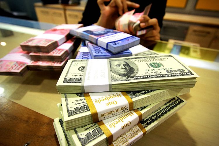 Rupiah Berbalik Arah Melemah Menjadi Rp14.825 per Dolar AS