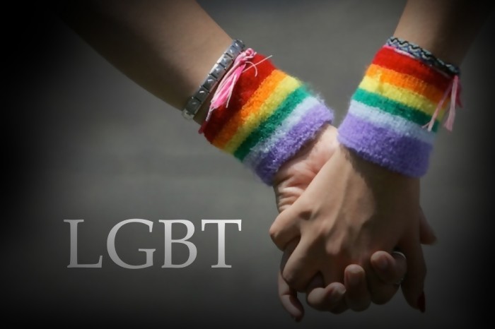 Pasang Foto konten Homoseks, 10 Wanita LGBT Ditangkap Polisi