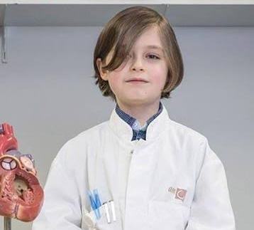 Tiga Kali Lebih Cerdas, Anak Berusia 9 Tahun Selesai S1 di Universiteit Eindhoven