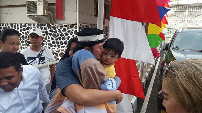 Disambut Istri dan Anak, Mandala Shoji Resmi Bebas