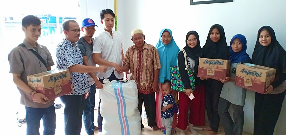 Mahasiswa UR dan Warga Kampar Salurkan Bantuan Untuk Korban Tsunami Palu Lewat FPR