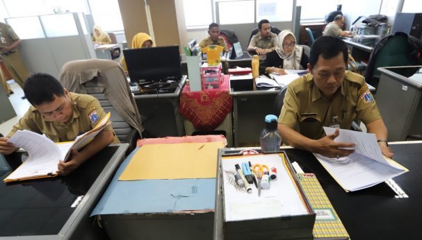 Jokowi Akan Hapus Jabatan PNS Eselon III dan IV, Berikut Faktanya