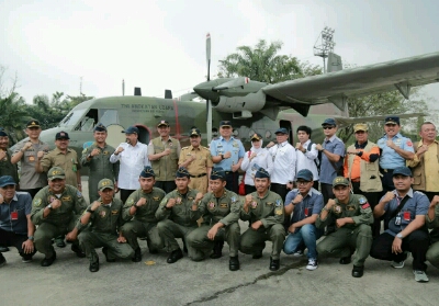 Gunakan Tiga Heli, Kepala BNPB dan Gubri Pantau Langsung Karhutla di Rupat dan Bengkalis