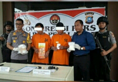 Tim Satres Narkoba Pelalawan Ringkus 2 Tersangka Pemilik Sabu 1.252 Gram