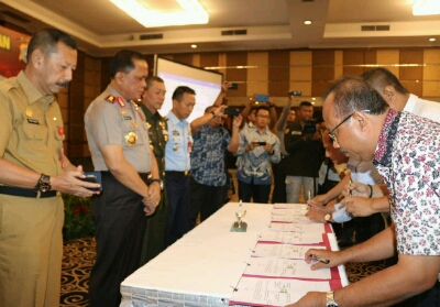 Antisipasi Karhutla, Polda Riau dan Sejumlah Pengusaha Teken MoU