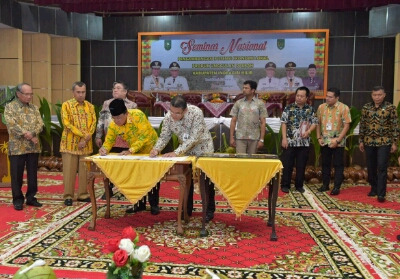 Pemkab Inhil Terima CSR dari Bank Riau Kepri