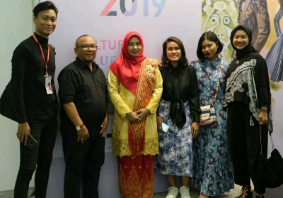 Akosiak Pamerkan Karya di Indonesia Fashion Week JCC Jakarta