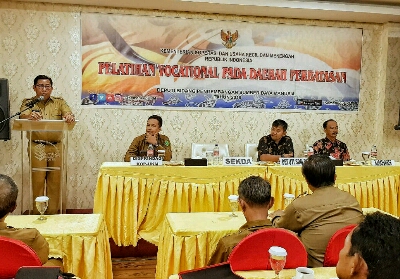Sekda Meranti Buka Pelatihan Usaha Kecil yang Ditaja Kementerian Koperasi dan UKM