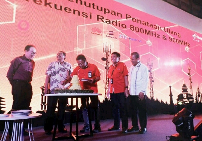 Telkomsel Rampungkan Penataan Ulang Pita Frekuensi 800 MHz dan 900 MHz