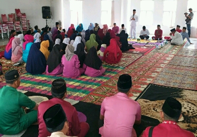 Banyak Pegawai Tak Hadir di Acara Pengajian dan Santunan Anak Yatim, Kadisdikbud Rohil Kecewa